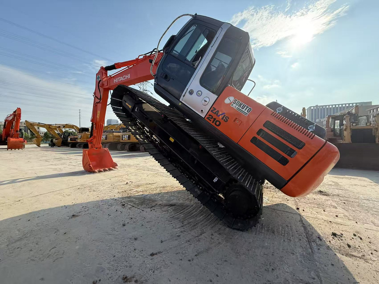 HITACHI ZX210 - حفار زحاف: صورة 5 HITACHI ZX210 - حفار زحاف: صورة 5