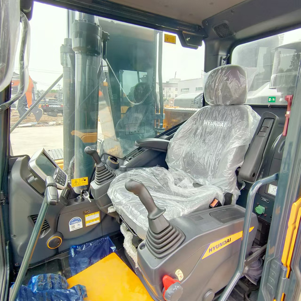 HYUNDAI HX220L - حفار زحاف: صورة 4 HYUNDAI HX220L - حفار زحاف: صورة 4