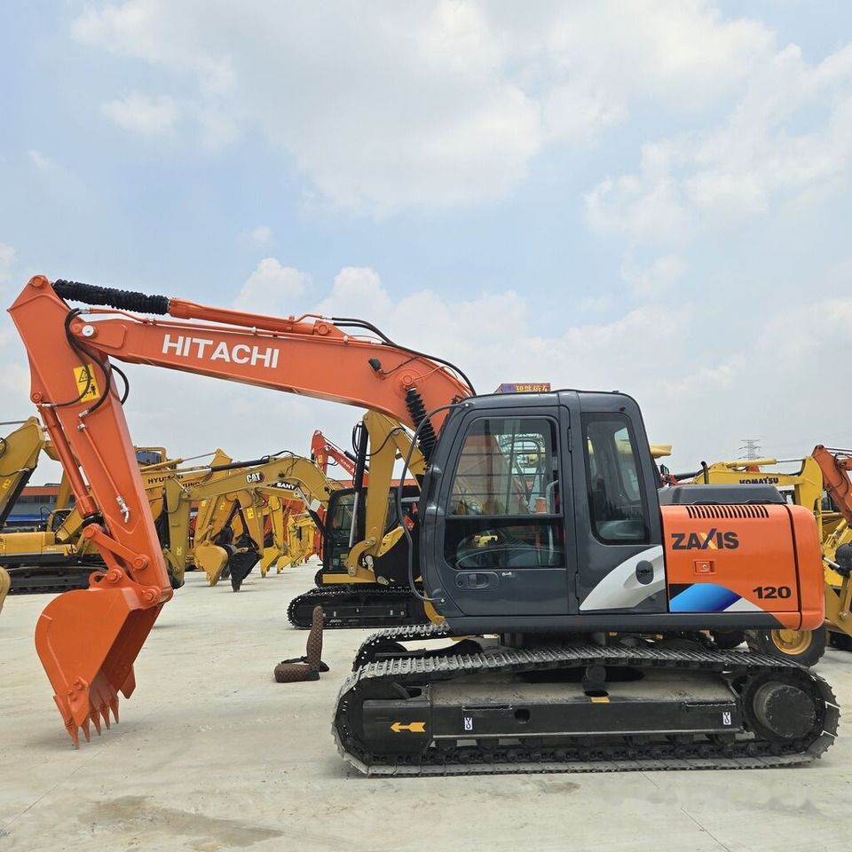 Hitachi ZX120 - حفار زحاف: صورة 1 Hitachi ZX120 - حفار زحاف: صورة 1