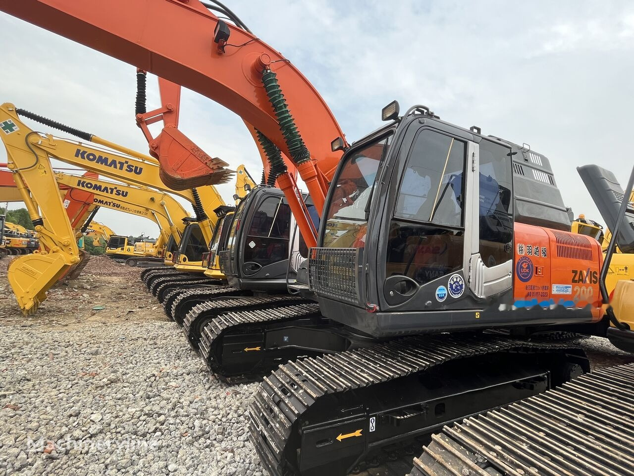 Hitachi ZX200 - حفار زحاف: صورة 1 Hitachi ZX200 - حفار زحاف: صورة 1