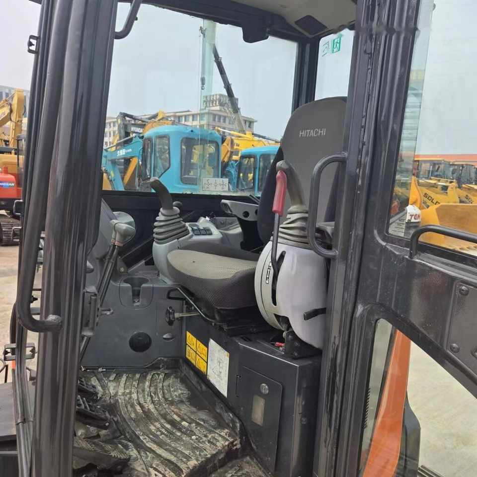 Hitachi ZX55USR - حفارة مُصَّغرة: صورة 5 Hitachi ZX55USR - حفارة مُصَّغرة: صورة 5
