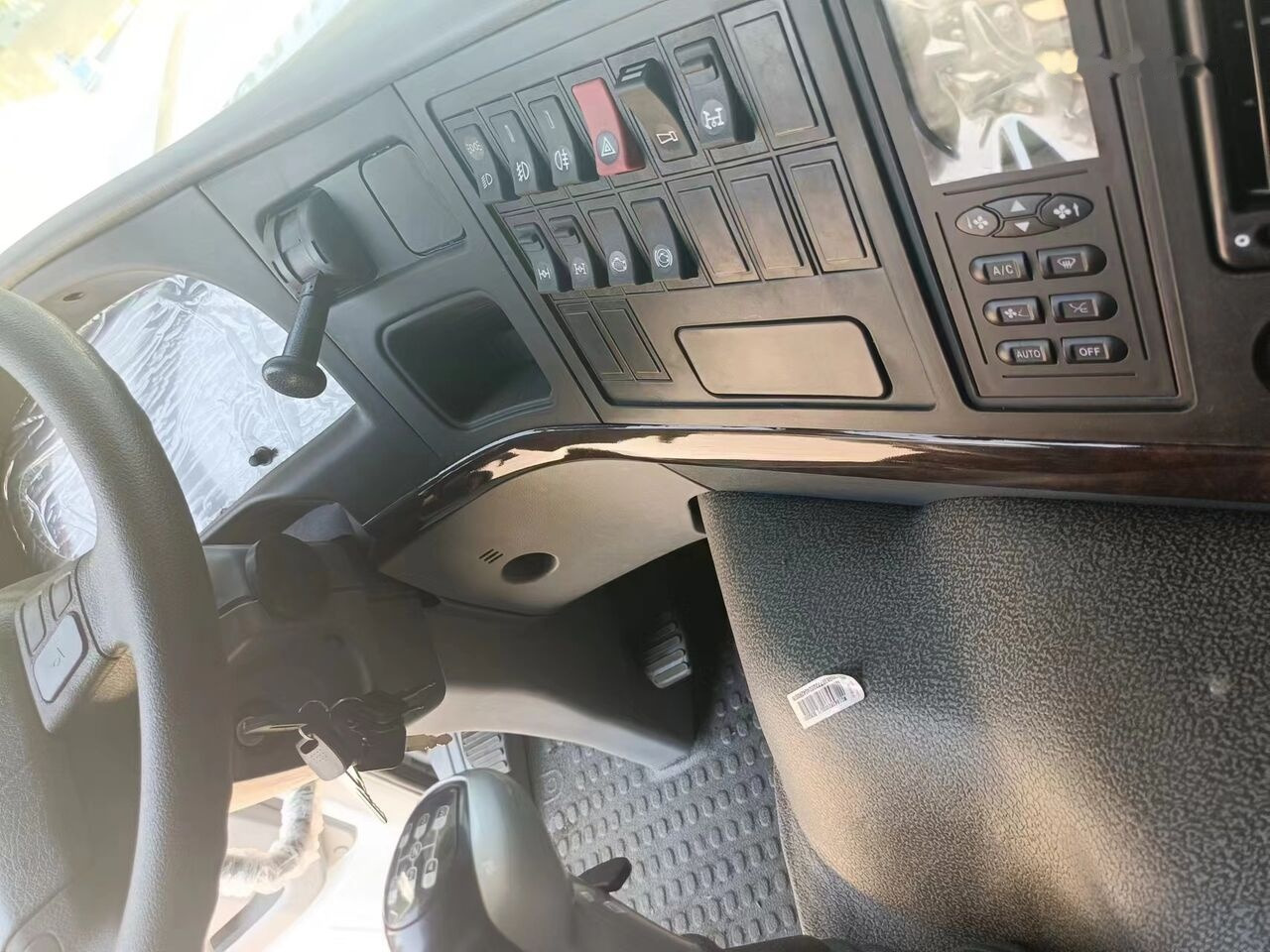 Howo 6*4 Brand New Howo 6*4 Brand New: صورة 19