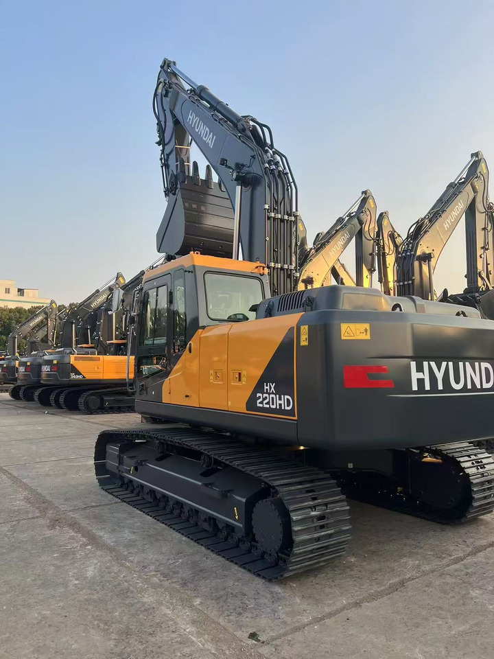 Hyundai HX220HD - حفار زحاف: صورة 1 Hyundai HX220HD - حفار زحاف: صورة 1