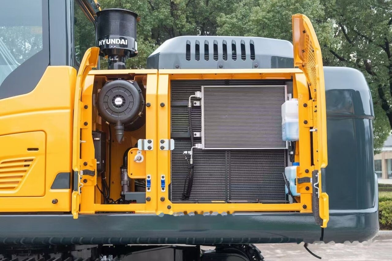 Hyundai HX220 - حفار زحاف: صورة 3 Hyundai HX220 - حفار زحاف: صورة 3