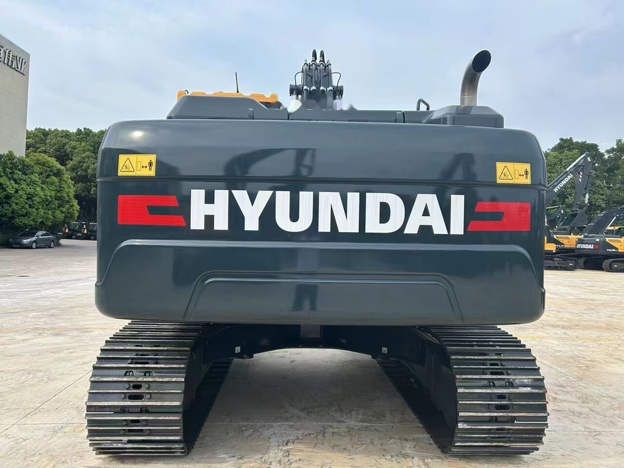 Hyundai HX220 - حفار زحاف: صورة 1 Hyundai HX220 - حفار زحاف: صورة 1