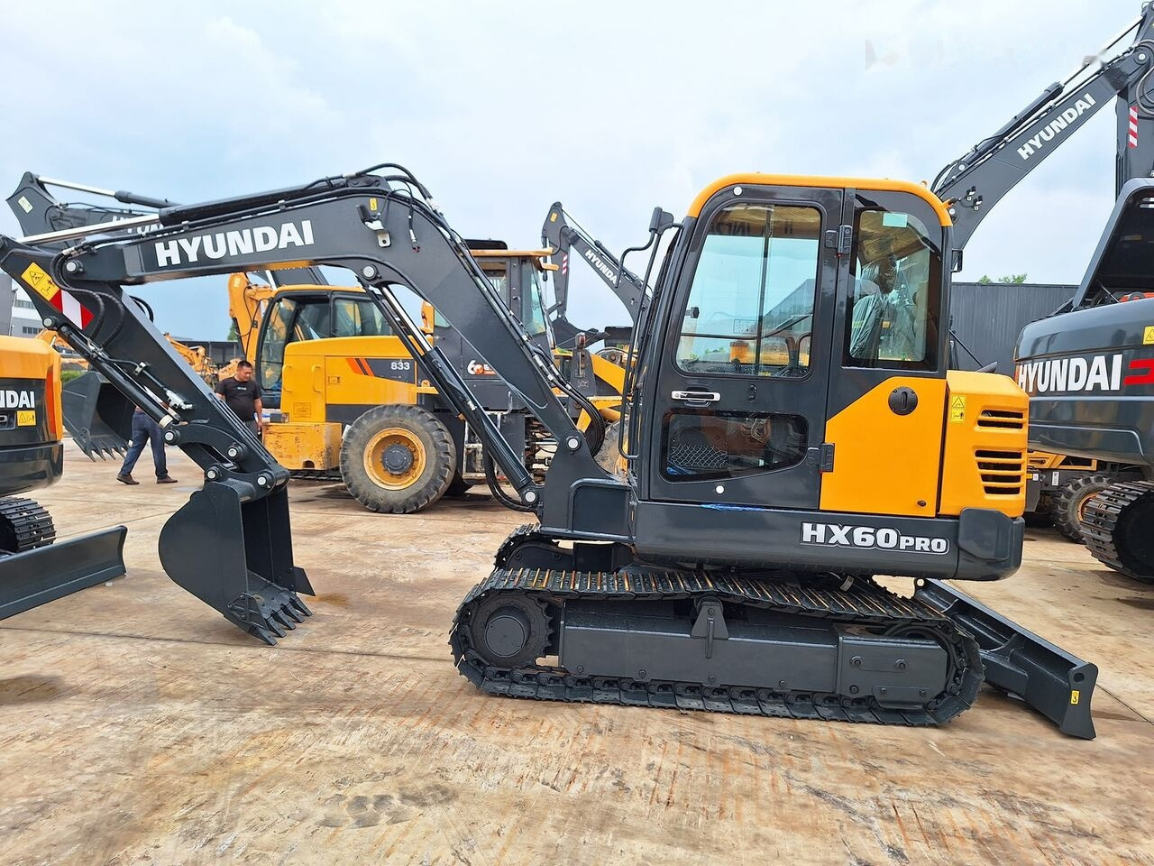 جديدة حفارة مُصَّغرة Hyundai HX60 PRO New machine: صورة 6