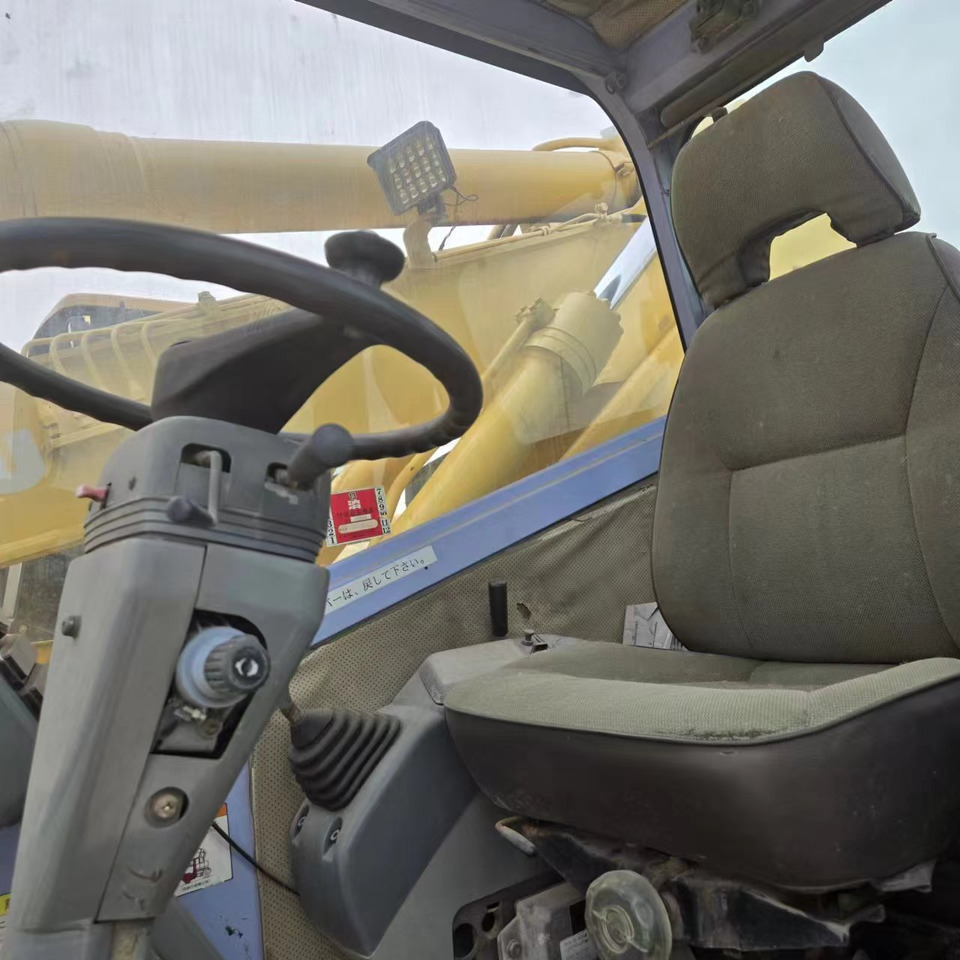 KOMATSU PC128US - حفارة دولاب: صورة 5 KOMATSU PC128US - حفارة دولاب: صورة 5