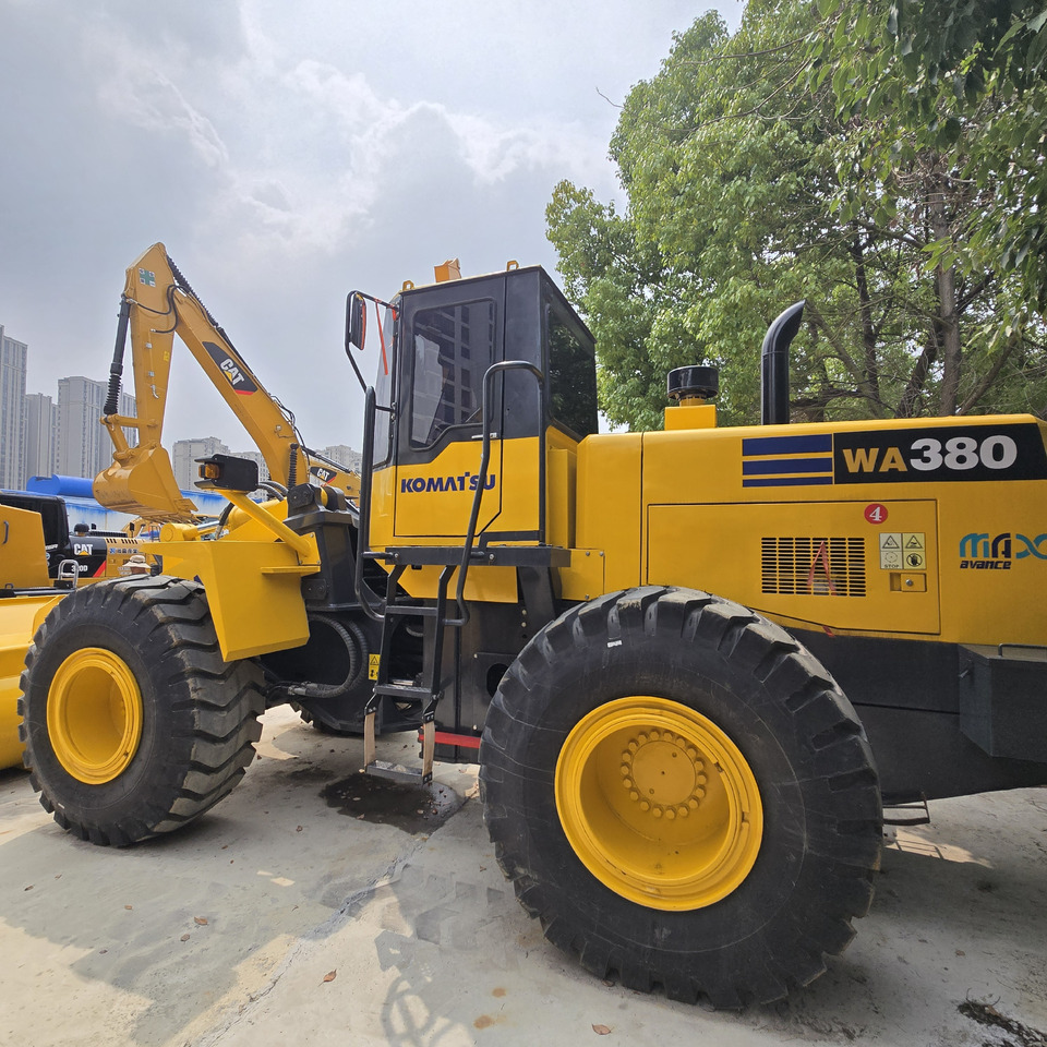 KOMATSU WA380 - اللودر بعجل: صورة 4 KOMATSU WA380 - اللودر بعجل: صورة 4