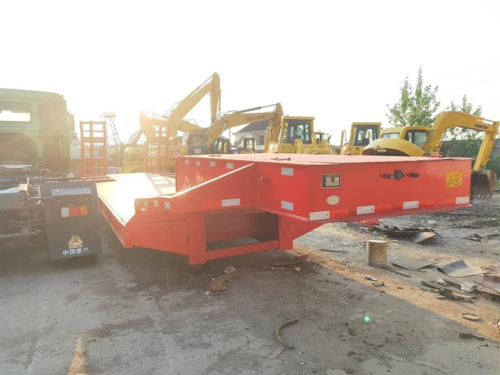 KUNBO LKB9400TDP - عربة منخفضة مسطحة نصف مقطورة: صورة 2 KUNBO LKB9400TDP - عربة منخفضة مسطحة نصف مقطورة: صورة 2