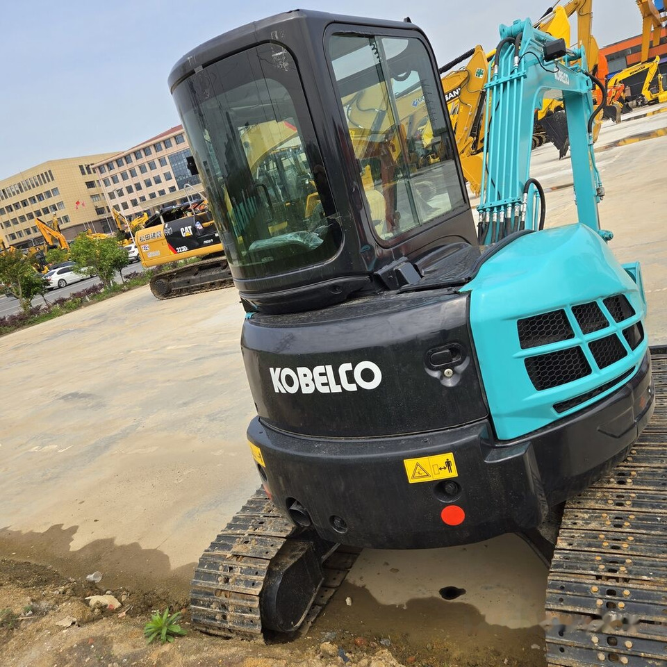 Kobelco SK55SR - حفارة مُصَّغرة: صورة 4 Kobelco SK55SR - حفارة مُصَّغرة: صورة 4