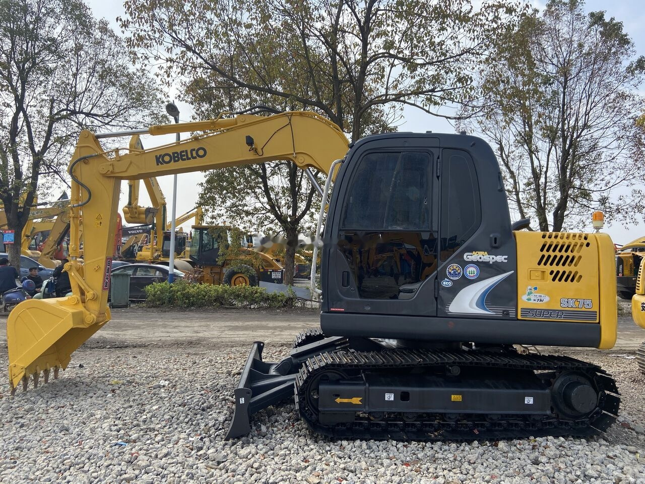 Kobelco SK75-8 - حفارة مُصَّغرة: صورة 1 Kobelco SK75-8 - حفارة مُصَّغرة: صورة 1