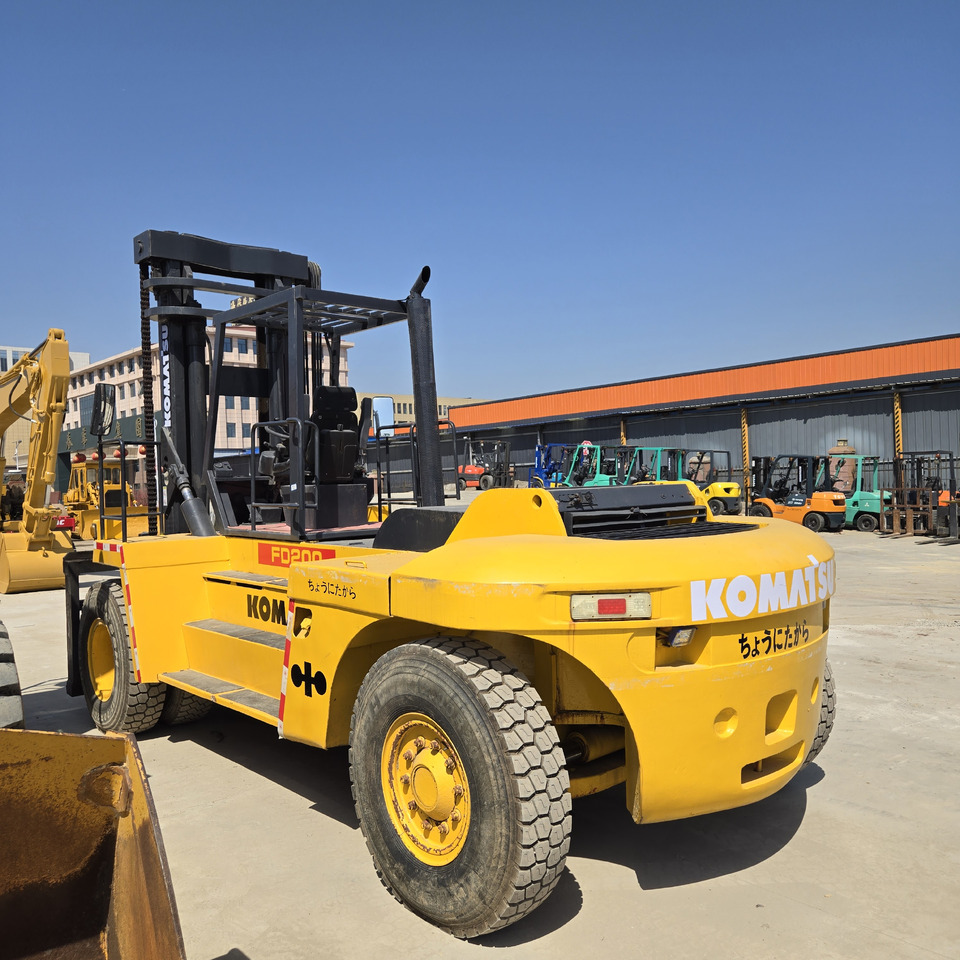 Komatsu FD200 - رافعة شوكية ديزل: صورة 3 Komatsu FD200 - رافعة شوكية ديزل: صورة 3