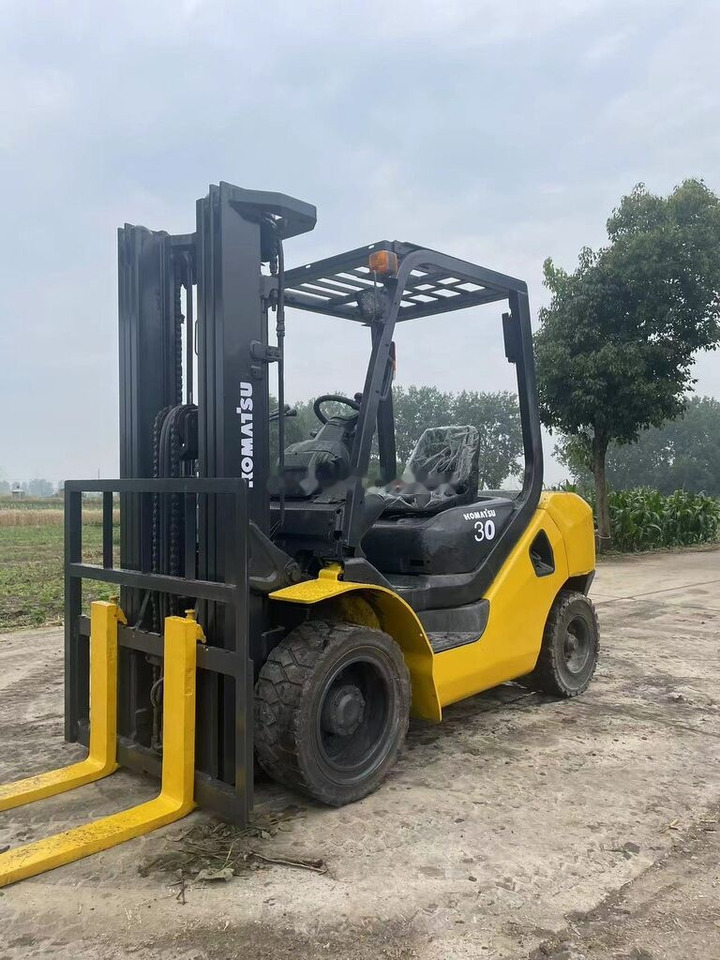 Komatsu FD30 - رافعة شوكية ديزل: صورة 5 Komatsu FD30 - رافعة شوكية ديزل: صورة 5