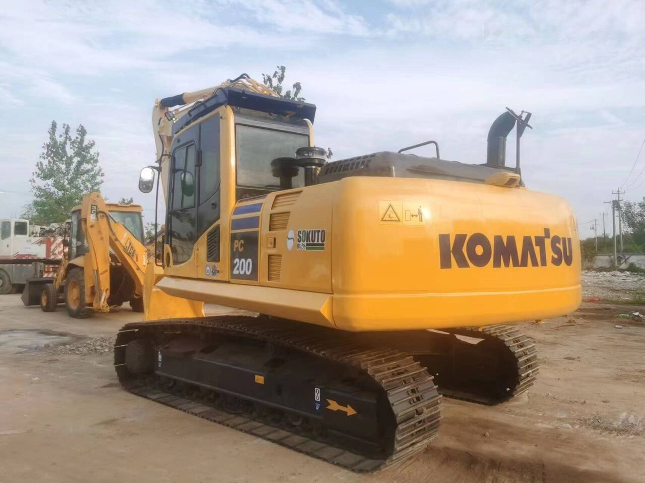 Komatsu PC200-8 - حفار زحاف: صورة 5 Komatsu PC200-8 - حفار زحاف: صورة 5