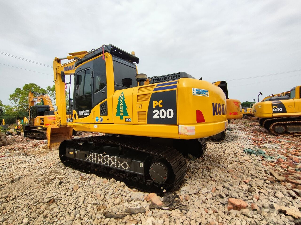 حفار زحاف Komatsu PC200-8: صورة 7