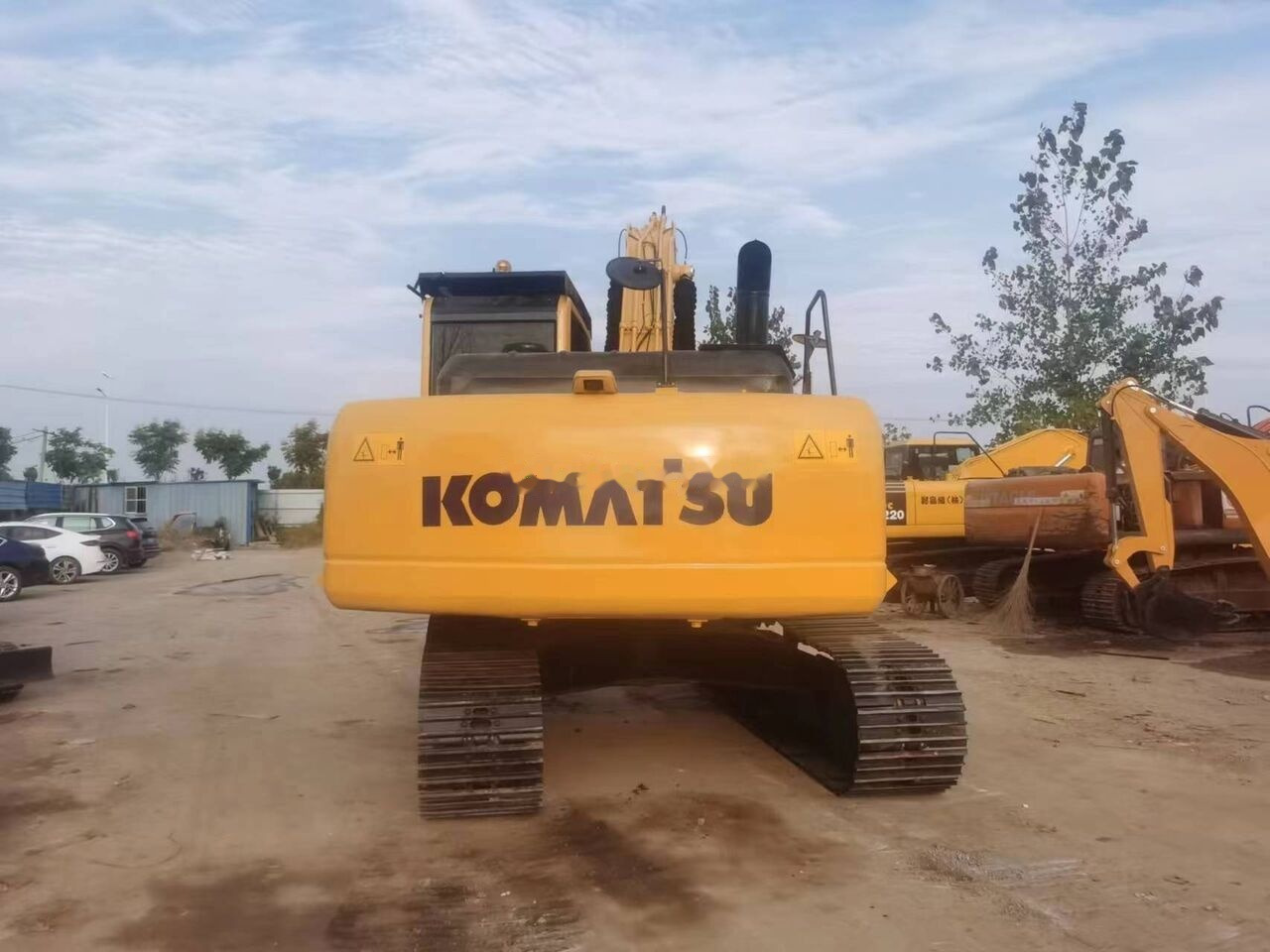 Komatsu PC200-8 - حفار زحاف: صورة 1 Komatsu PC200-8 - حفار زحاف: صورة 1
