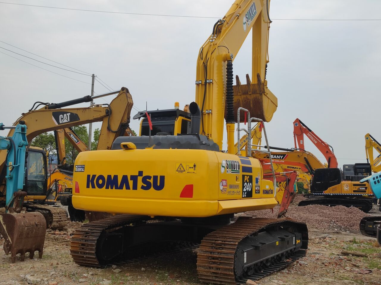 Komatsu PC240LC - حفار زحاف: صورة 5 Komatsu PC240LC - حفار زحاف: صورة 5