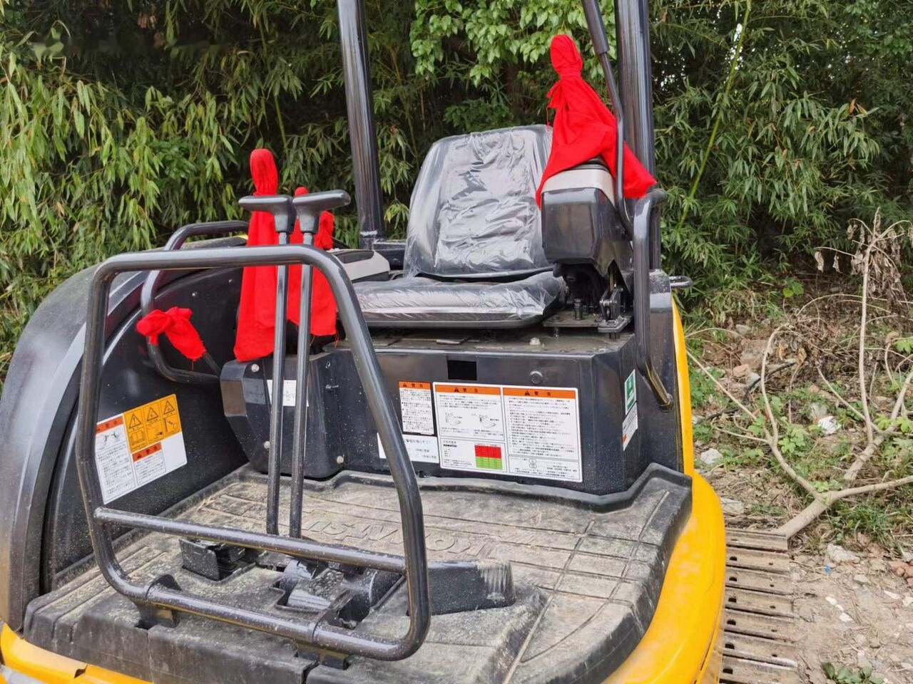 Komatsu PC35MR - حفارة مُصَّغرة: صورة 5 Komatsu PC35MR - حفارة مُصَّغرة: صورة 5