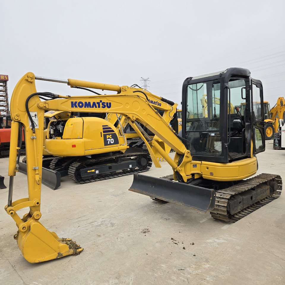 Komatsu PC35MR - حفارة مُصَّغرة: صورة 4 Komatsu PC35MR - حفارة مُصَّغرة: صورة 4