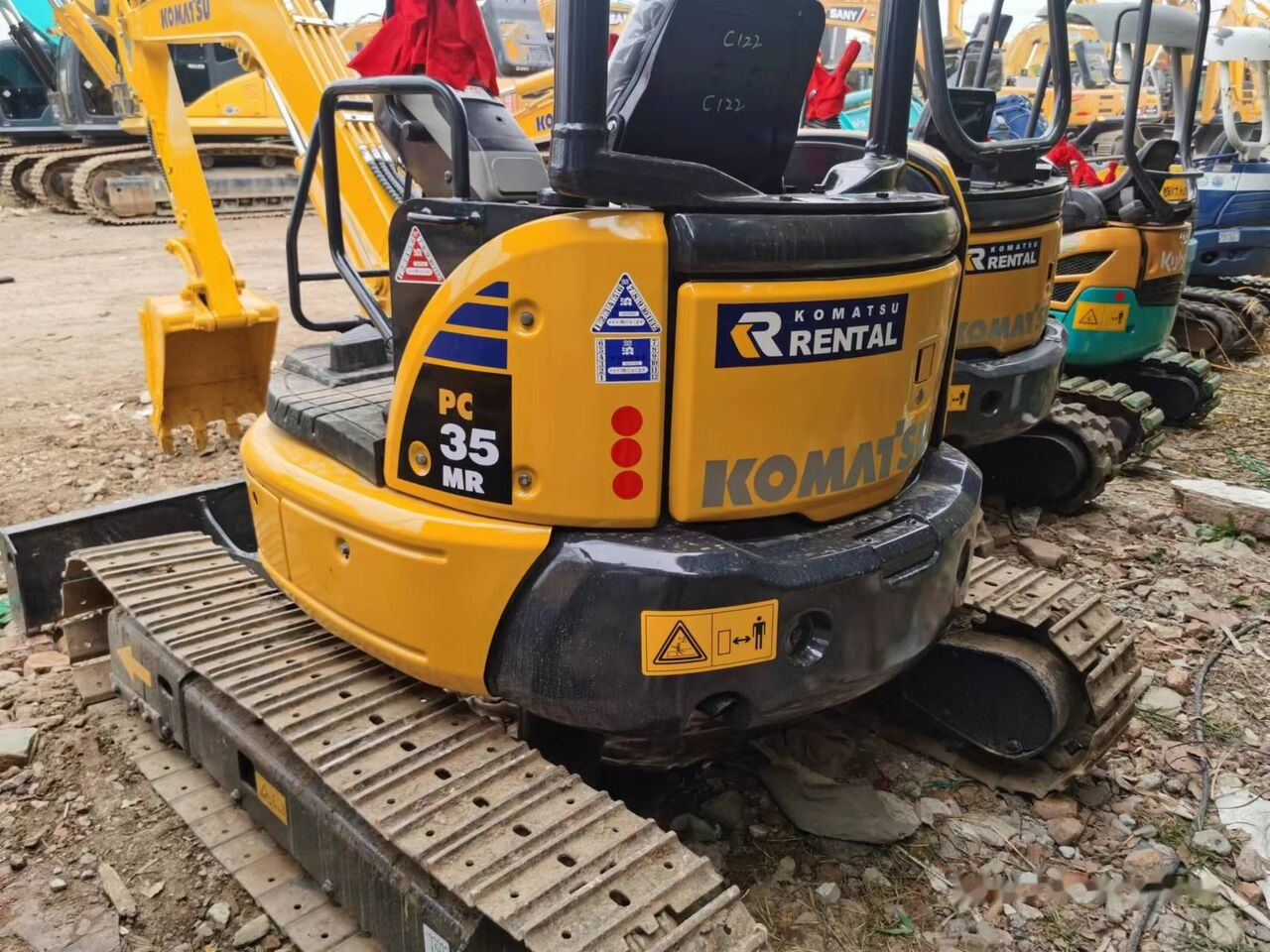 Komatsu PC35MR - حفارة مُصَّغرة: صورة 3 Komatsu PC35MR - حفارة مُصَّغرة: صورة 3