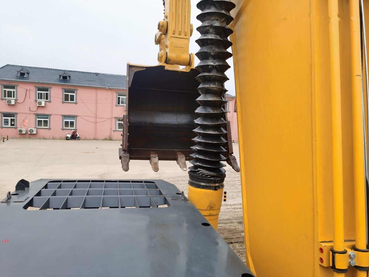 Komatsu PC450-8 - حفار زحاف: صورة 5 Komatsu PC450-8 - حفار زحاف: صورة 5