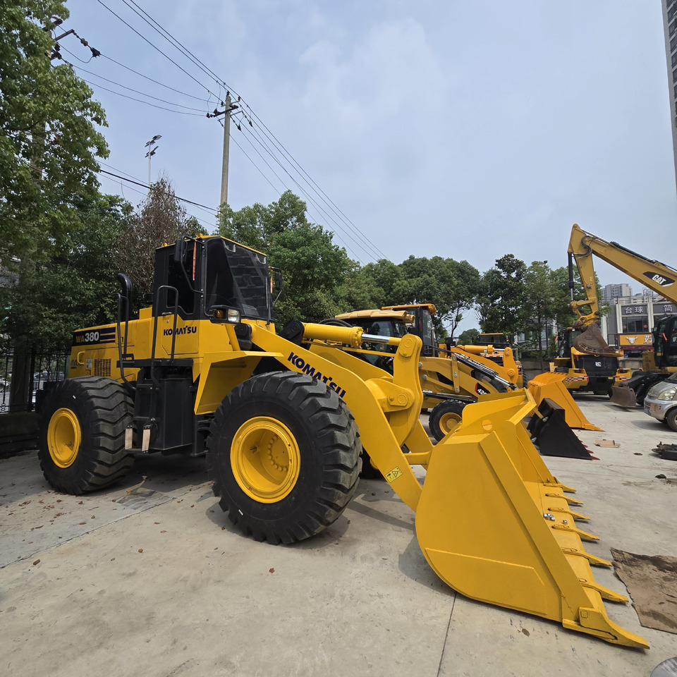 Komatsu WA380 - اللودر بعجل: صورة 3 Komatsu WA380 - اللودر بعجل: صورة 3