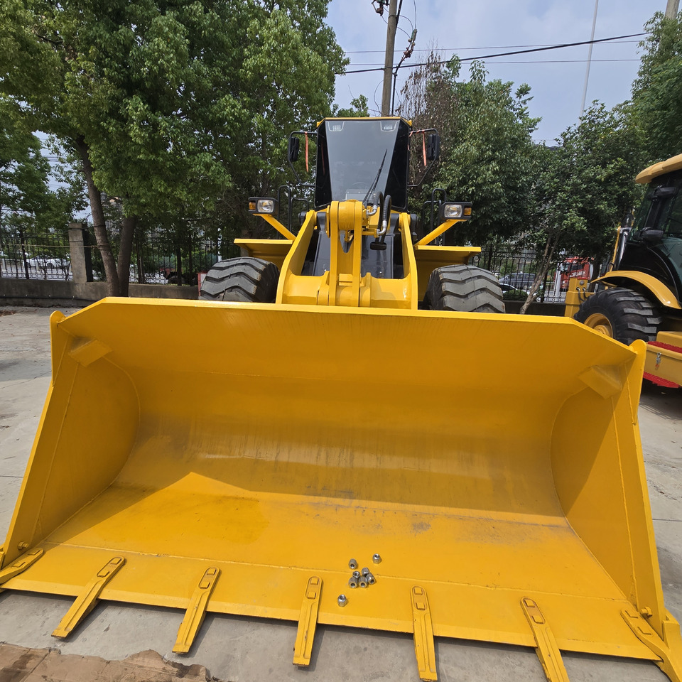 Komatsu WA380 - اللودر بعجل: صورة 4 Komatsu WA380 - اللودر بعجل: صورة 4
