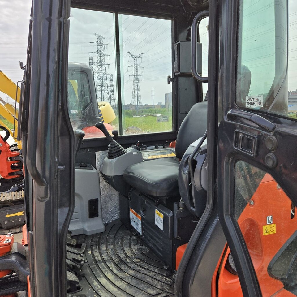 Kubota U55 - حفارة مُصَّغرة: صورة 4 Kubota U55 - حفارة مُصَّغرة: صورة 4