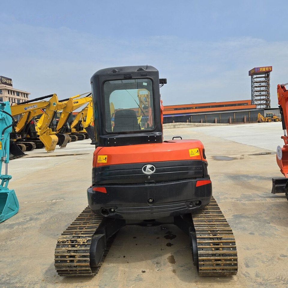 Kubota U55 - حفارة مُصَّغرة: صورة 2 Kubota U55 - حفارة مُصَّغرة: صورة 2