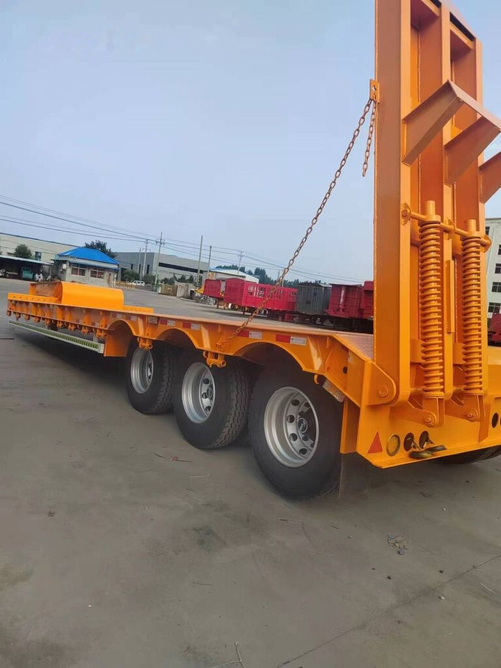 New low bed semi-tralier - عربة منخفضة مسطحة نصف مقطورة: صورة 4 New low bed semi-tralier - عربة منخفضة مسطحة نصف مقطورة: صورة 4