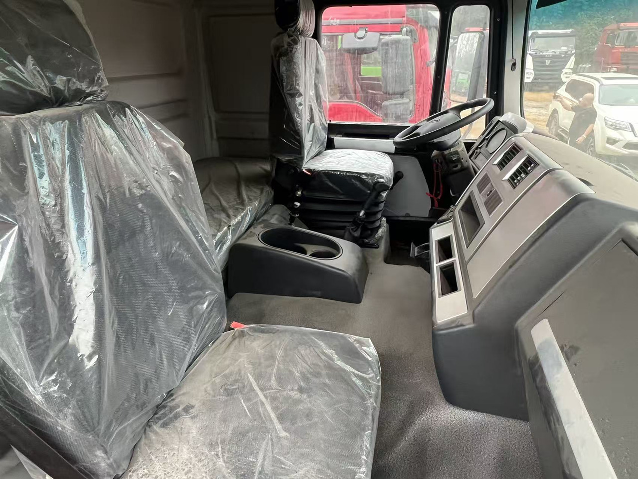 وحدة جر SHACMAN F3000 6x6 chassis: صورة 9