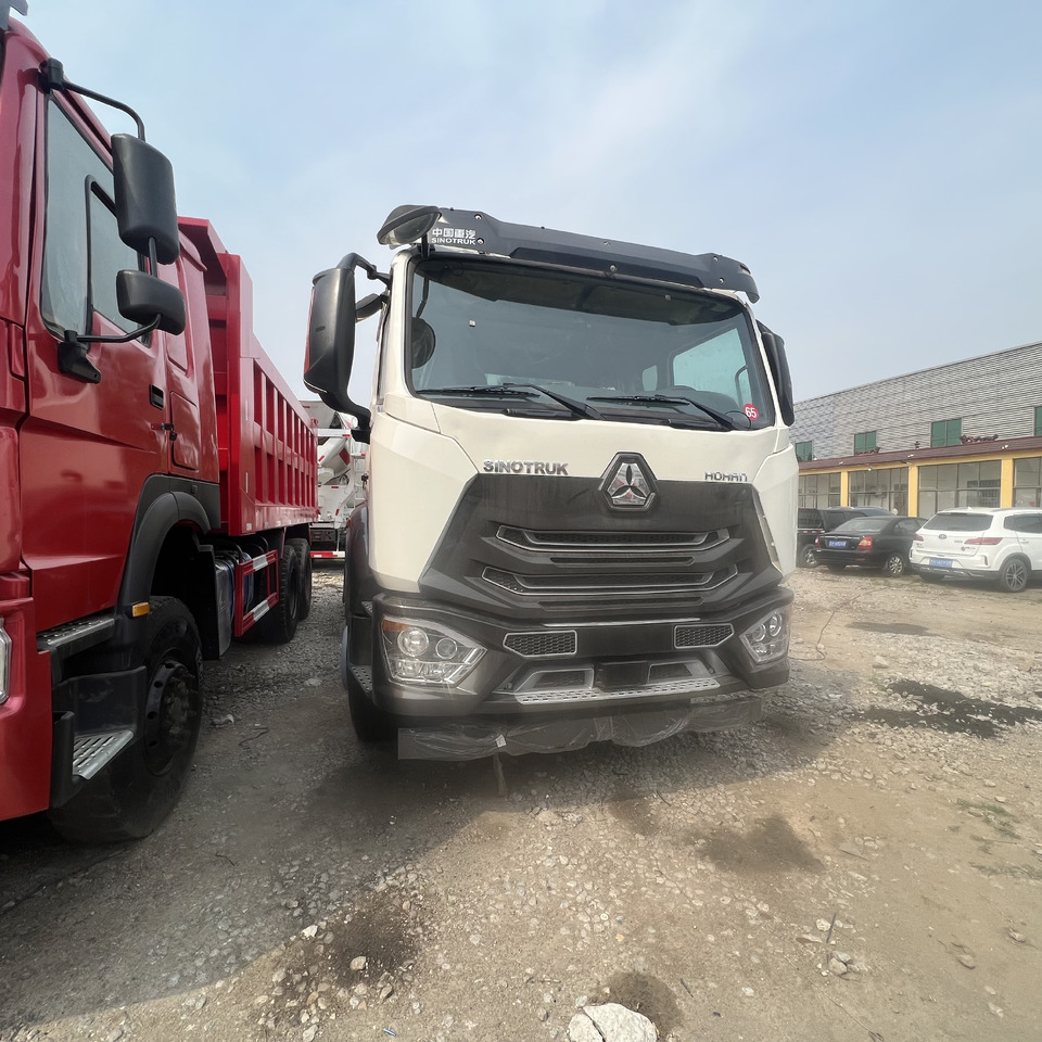 SINOTRUK HOHAN - وحدة جر: صورة 1 SINOTRUK HOHAN - وحدة جر: صورة 1