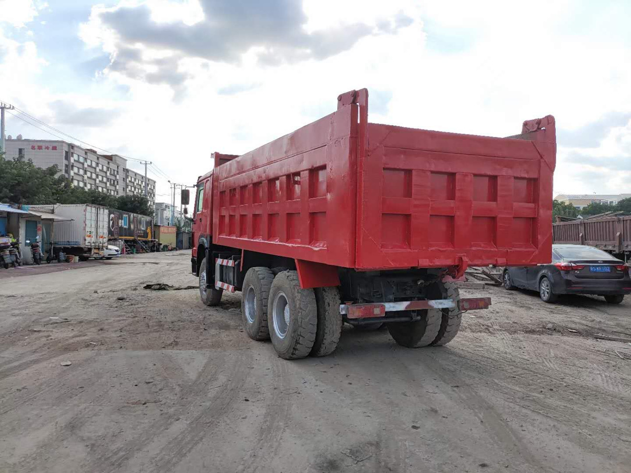 SINOTRUK HOWO 6x4 - شاحنة قلاب: صورة 5 SINOTRUK HOWO 6x4 - شاحنة قلاب: صورة 5
