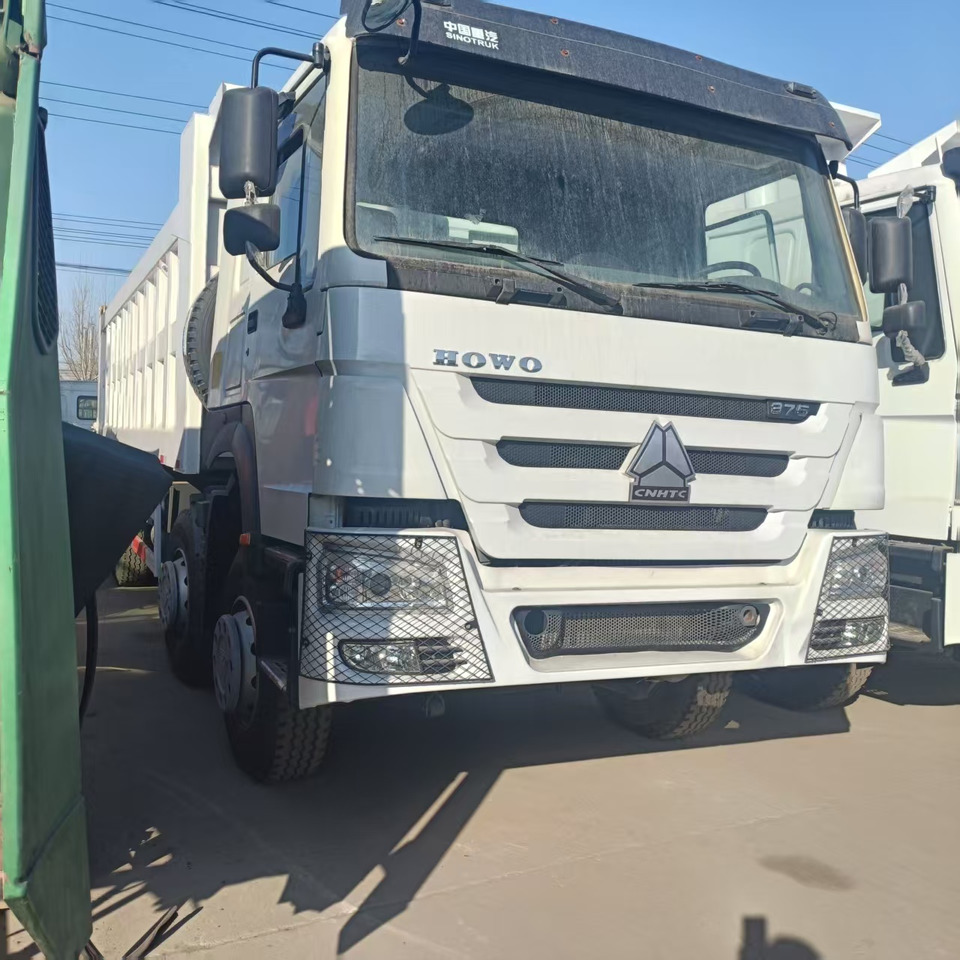 SINOTRUK HOWO 8x4 - شاحنة قلاب: صورة 1 SINOTRUK HOWO 8x4 - شاحنة قلاب: صورة 1