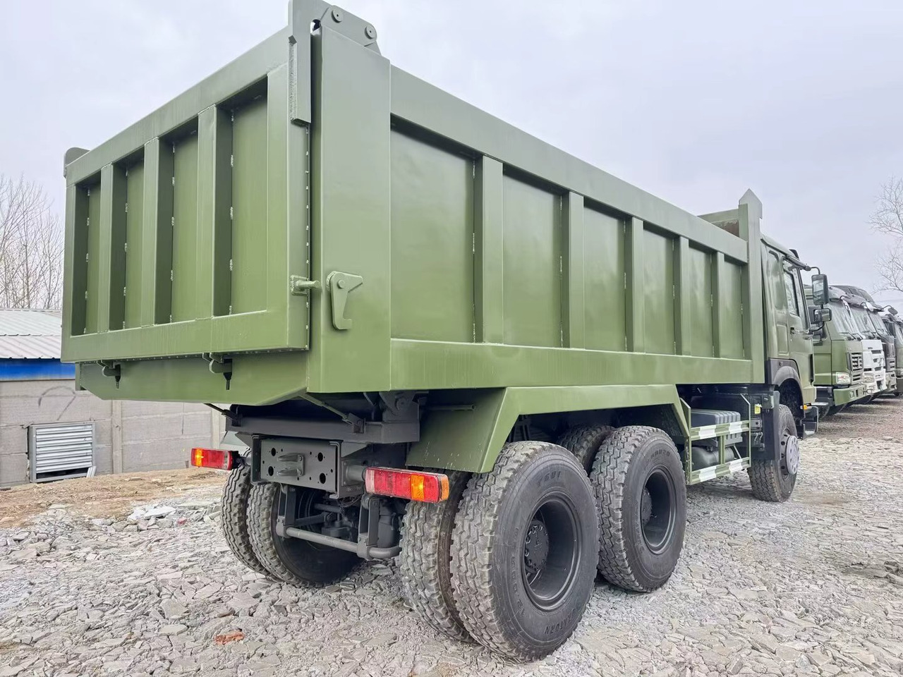 SINOTRUK HOWO - شاحنة قلاب: صورة 5 SINOTRUK HOWO - شاحنة قلاب: صورة 5