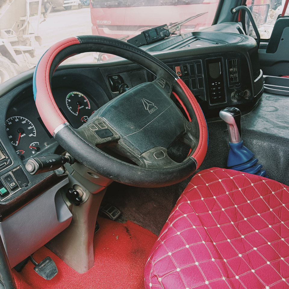 شاحنة قلاب SINOTRUK HOWO: صورة 7