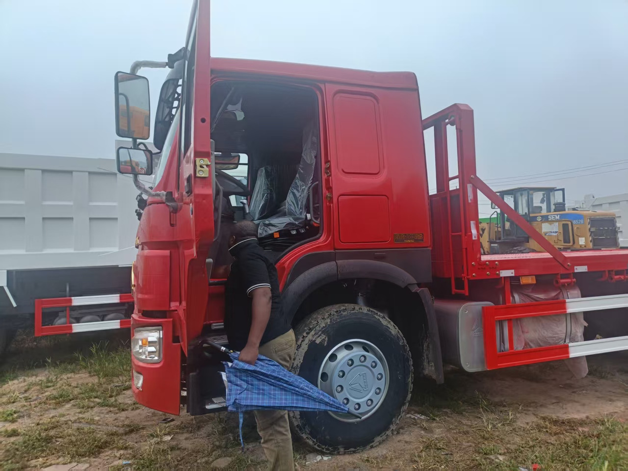 SINOTRUK HOWO - وحدة جر: صورة 3 SINOTRUK HOWO - وحدة جر: صورة 3