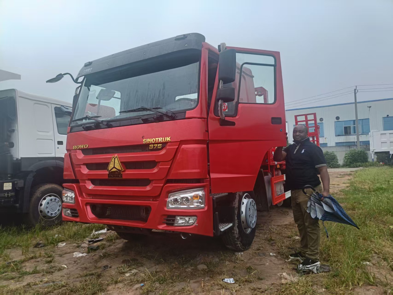 SINOTRUK HOWO - وحدة جر: صورة 2 SINOTRUK HOWO - وحدة جر: صورة 2