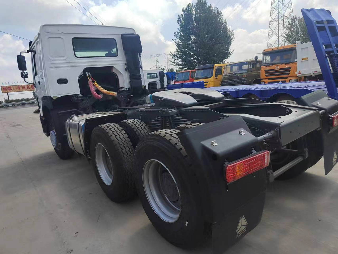 وحدة جر SINOTRUK Trailer head: صورة 6