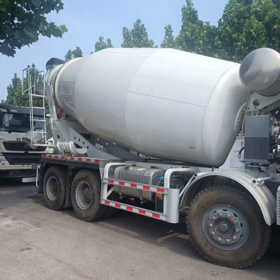 SITRAK 8m³ concrete mixer truck - شاحنة صهريج: صورة 5 SITRAK 8m³ concrete mixer truck - شاحنة صهريج: صورة 5