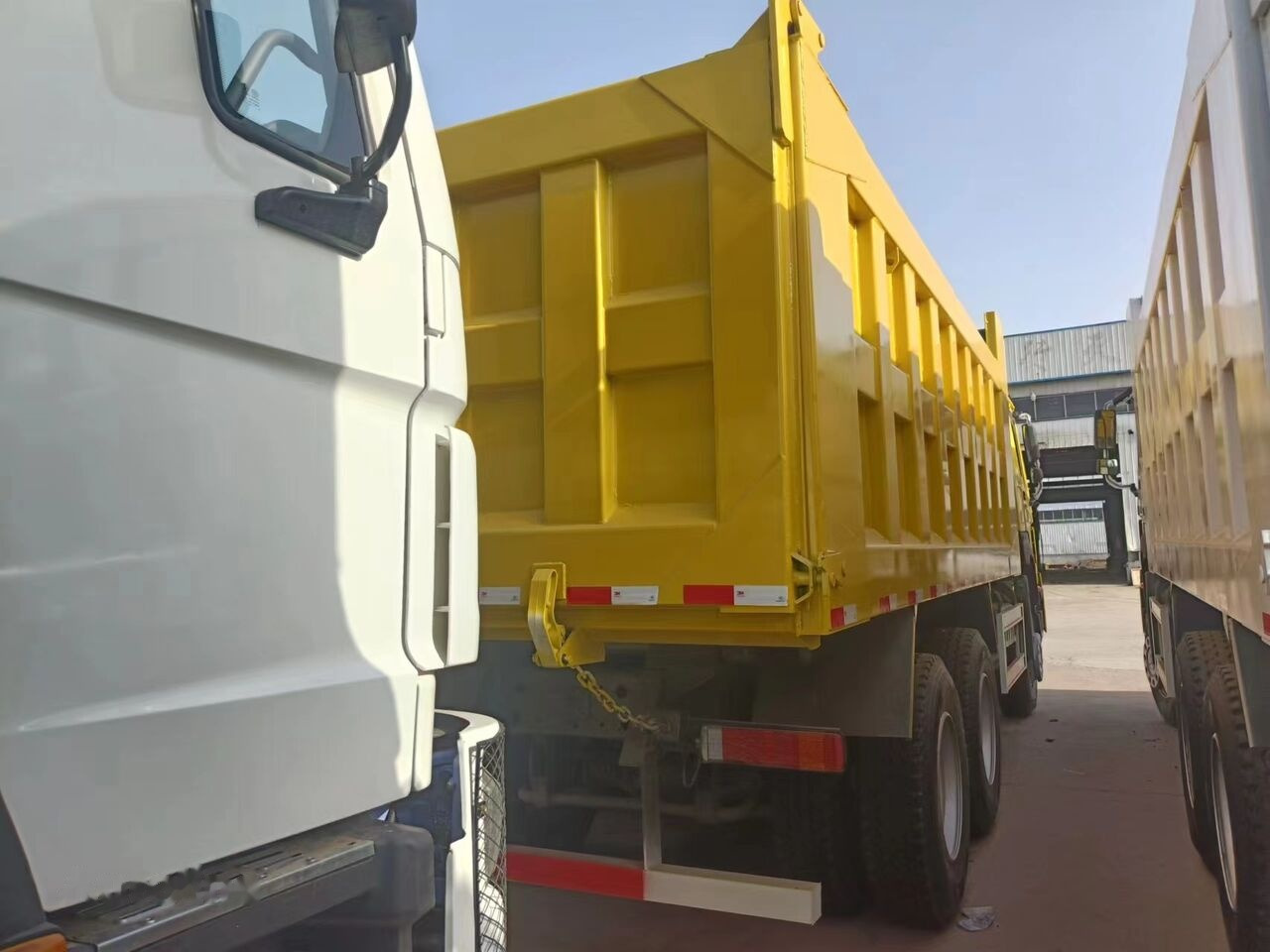 Sinotruk Howo 375 - شاحنة قلاب: صورة 3 Sinotruk Howo 375 - شاحنة قلاب: صورة 3