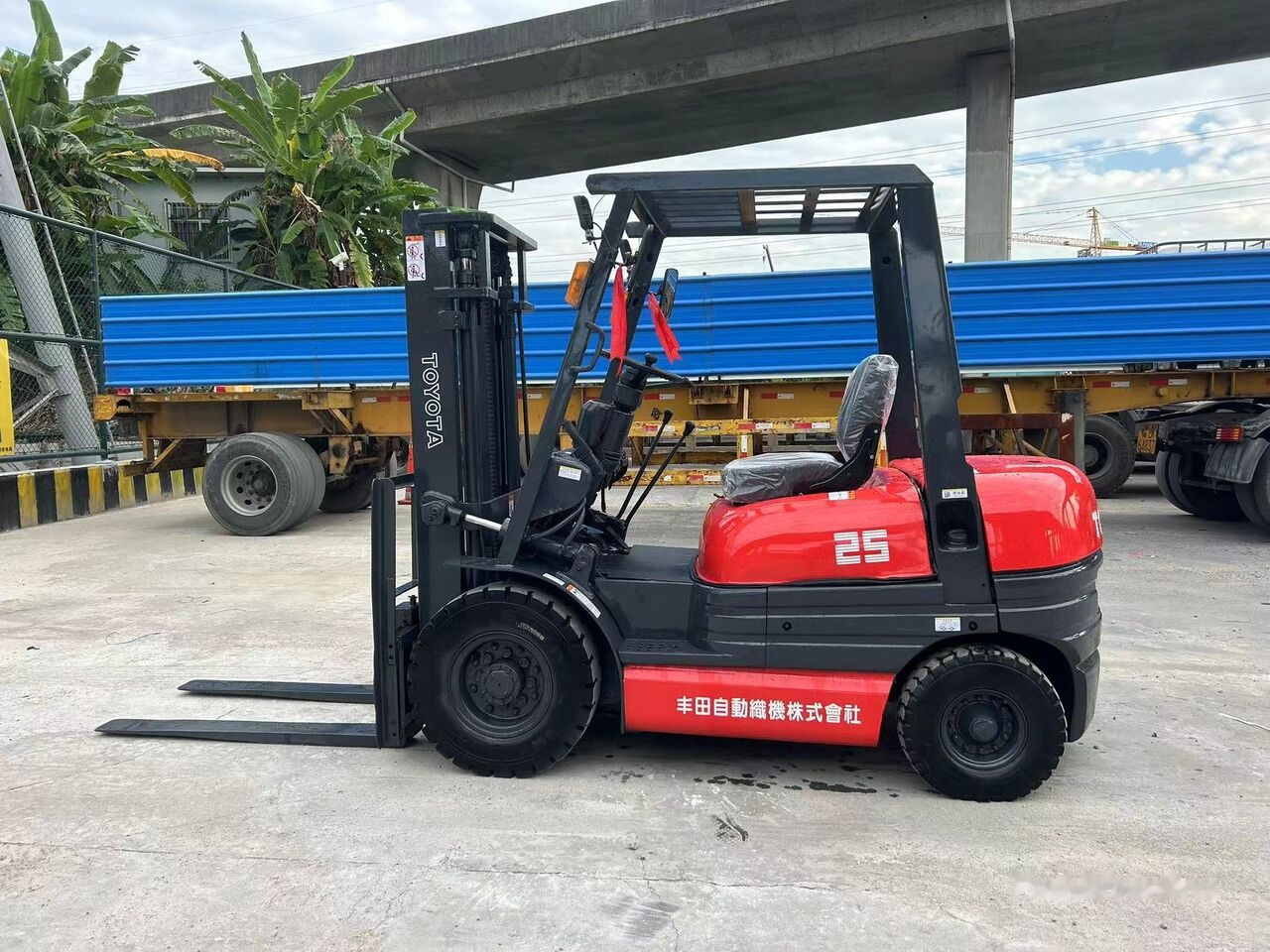 Toyota FD25 - رافعة شوكية ديزل: صورة 4 Toyota FD25 - رافعة شوكية ديزل: صورة 4