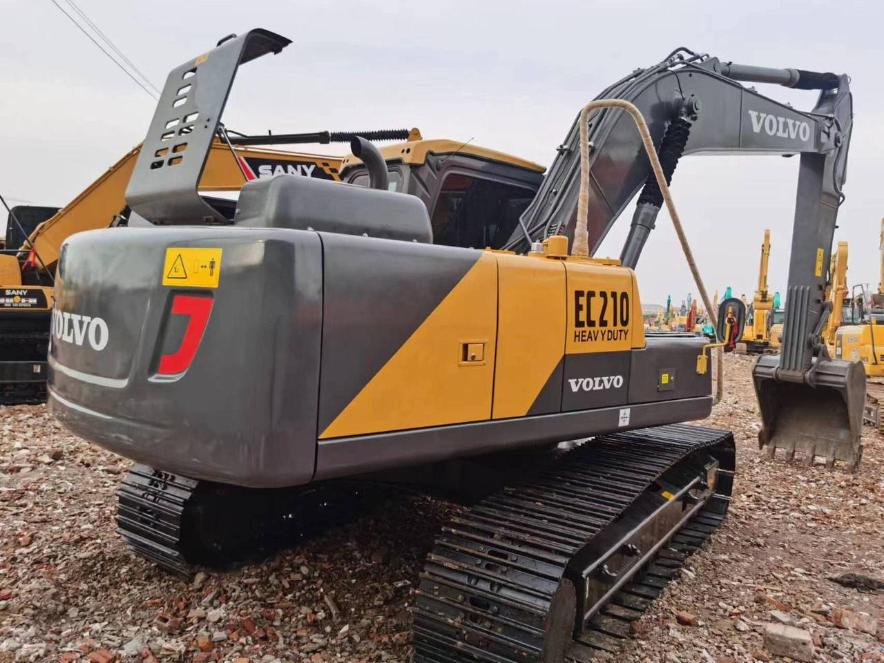 Volvo EC210 - حفار زحاف: صورة 4 Volvo EC210 - حفار زحاف: صورة 4