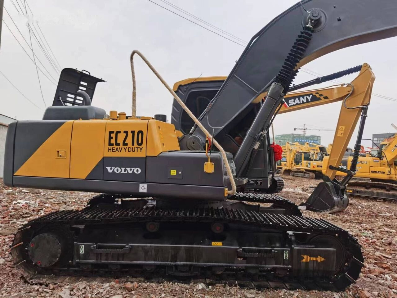 Volvo EC210 - حفار زحاف: صورة 1 Volvo EC210 - حفار زحاف: صورة 1