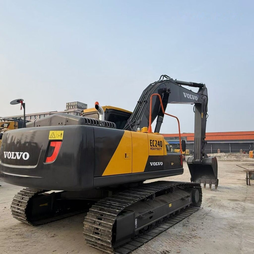 Volvo EC240 - حفار زحاف: صورة 4 Volvo EC240 - حفار زحاف: صورة 4