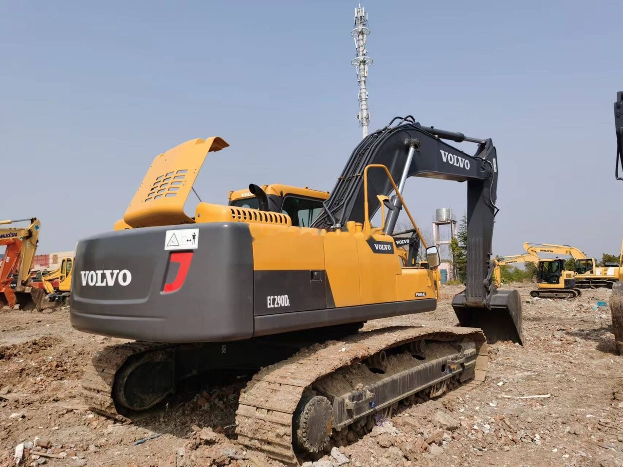 Volvo EC290D - حفار زحاف: صورة 2 Volvo EC290D - حفار زحاف: صورة 2