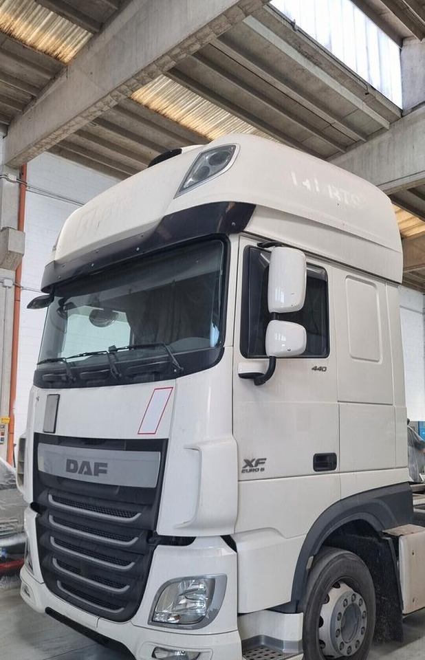 DAF XF 440 Euro 6 - Full Pneumatico - 2015 - شاحنات الحاويات / جسم علوي قابل للتغيير شاحنة: صورة 3 DAF XF 440 Euro 6 - Full Pneumatico - 2015 - شاحنات الحاويات / جسم علوي قابل للتغيير شاحنة: صورة 3