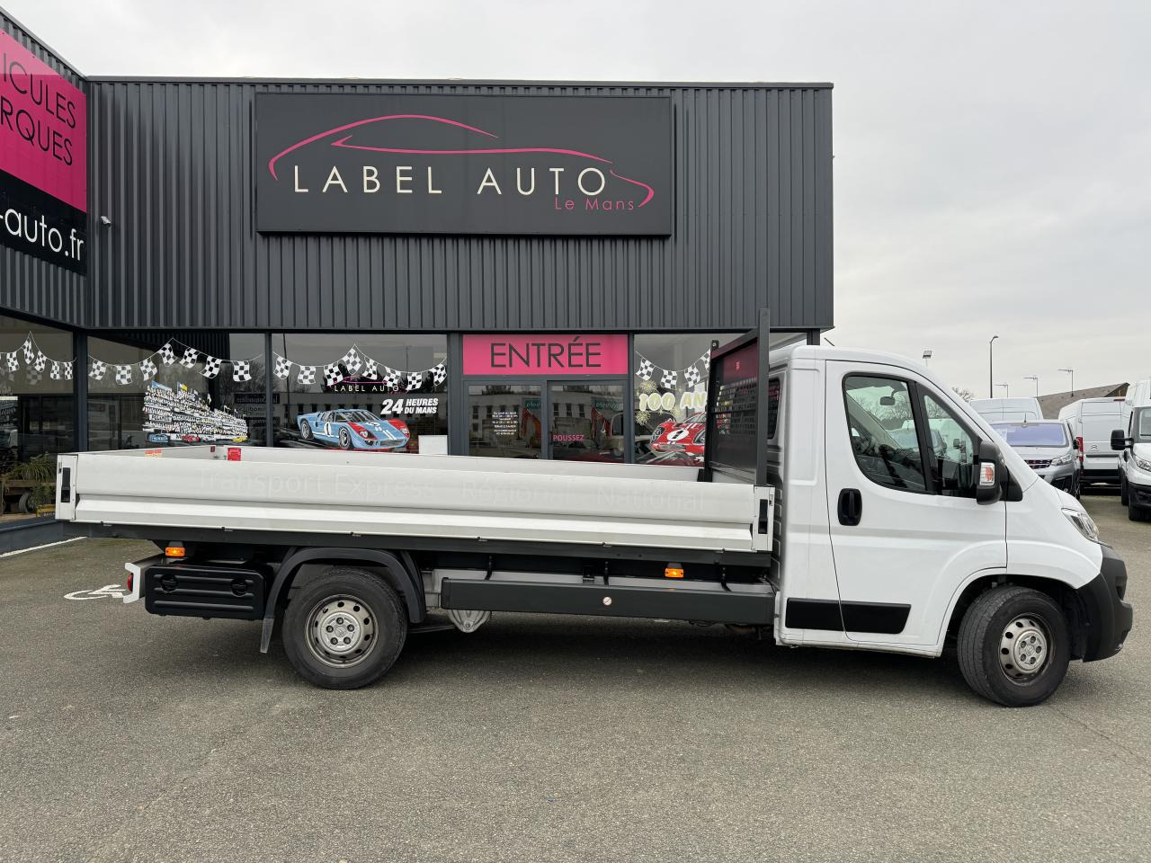 CITROEN CITROËN JUMPER 3T5 PLATEAU 4M20 2.2 HDI 140 CH - شاحنة مفتوحة: صورة 1 CITROEN CITROËN JUMPER 3T5 PLATEAU 4M20 2.2 HDI 140 CH - شاحنة مفتوحة: صورة 1
