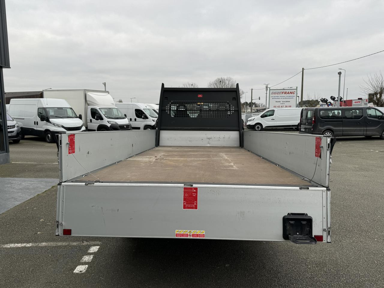 CITROEN CITROËN JUMPER 3T5 PLATEAU 4M20 2.2 HDI 140 CH - شاحنة مفتوحة: صورة 4 CITROEN CITROËN JUMPER 3T5 PLATEAU 4M20 2.2 HDI 140 CH - شاحنة مفتوحة: صورة 4