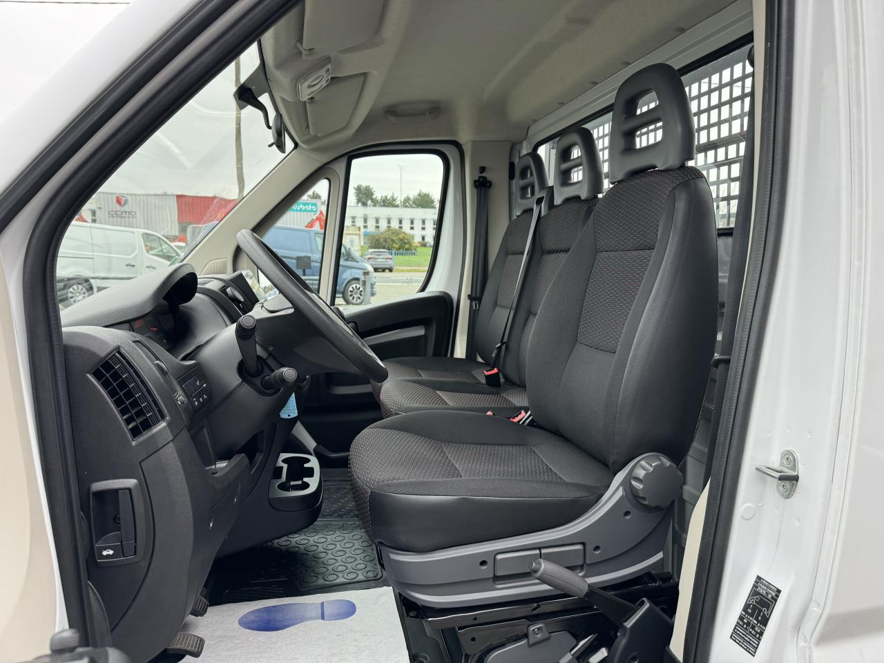 CITROEN JUMPER 3T5 PLATEAU 4M20 2.2 HDI 140CH - شاحنة مفتوحة: صورة 5 CITROEN JUMPER 3T5 PLATEAU 4M20 2.2 HDI 140CH - شاحنة مفتوحة: صورة 5
